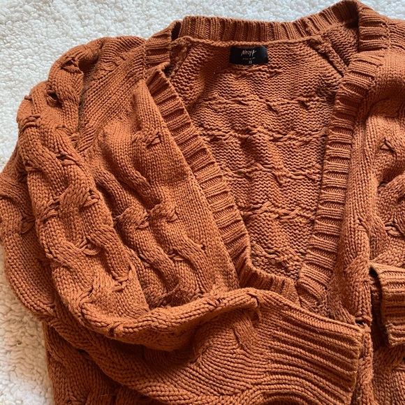 Nasty Gal Oversized V-Neck Sweater - Picture 4 of 6